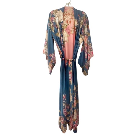 Spell & The Gypsy Collective Lolita Blue Skies Reversible Kimono in O/S - Picture 5 of 8